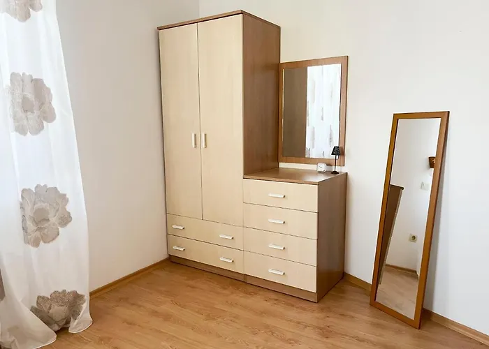 First Line Apartment In Sveti Vlas Next To Marina Complex Top Lägenhet *