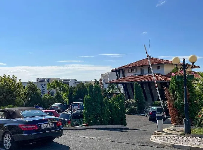 First Line Apartment In Sveti Vlas Next To Marina Complex Top Lägenhet