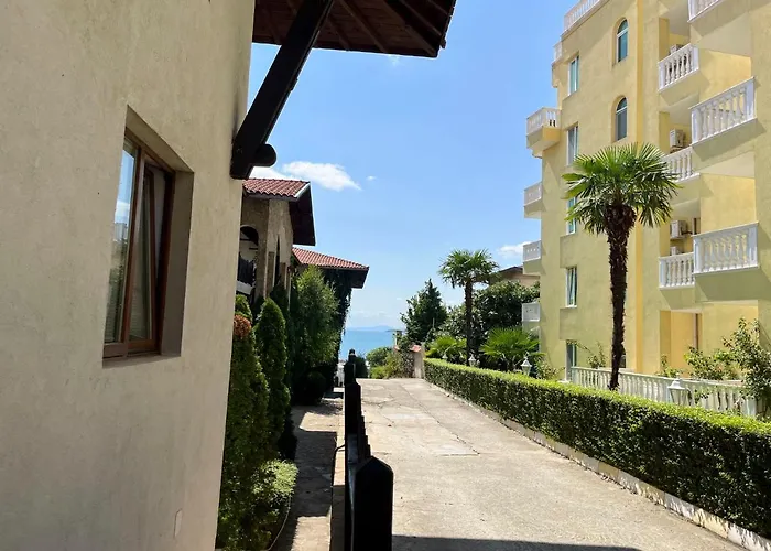 First Line Apartment In Sveti Vlas Next To Marina Complex Top Lägenhet